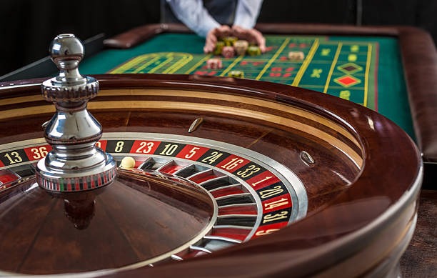 Mega Moolah bonus wheel and free spins feature on olxtoto alternative